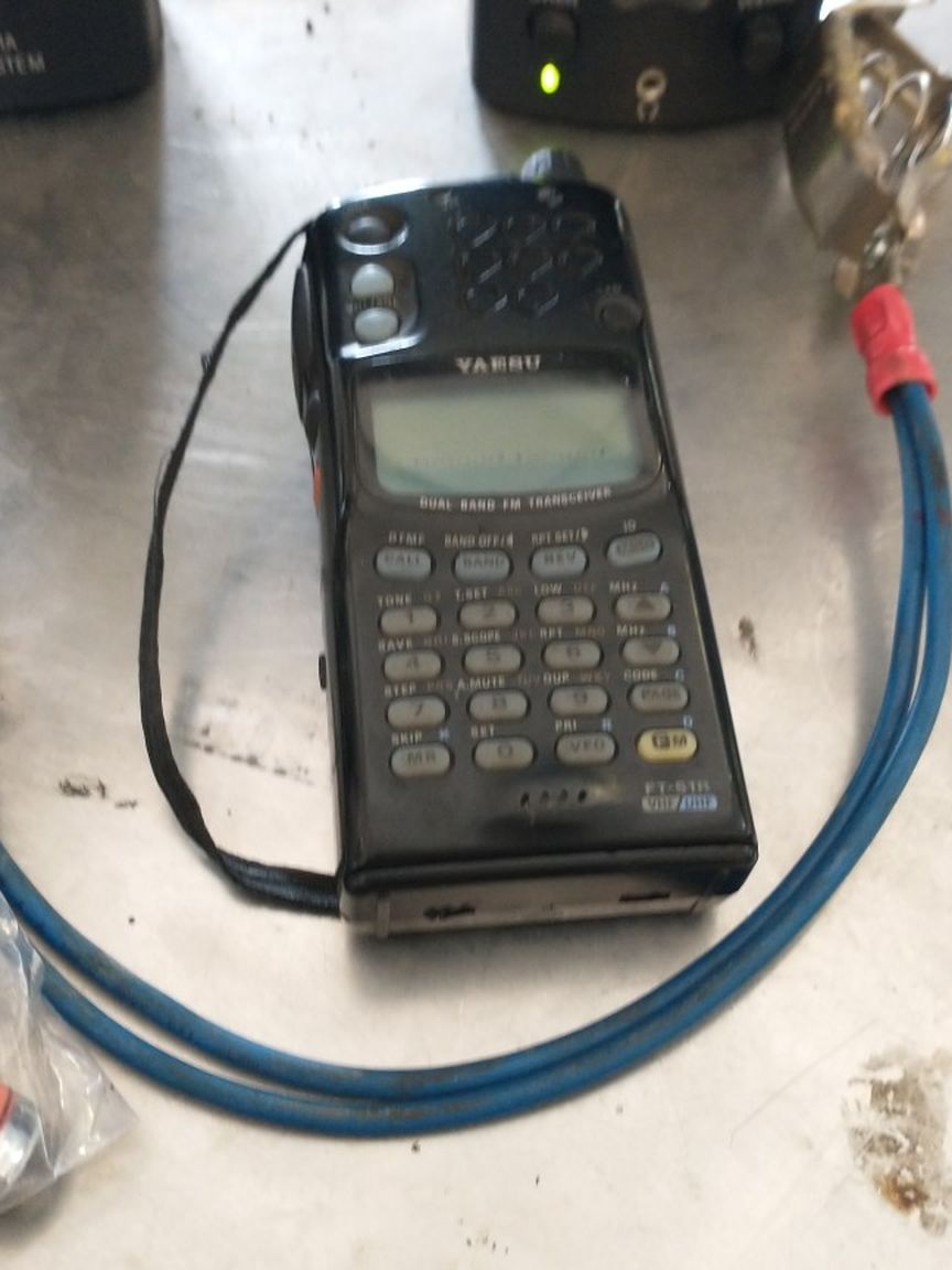 Yaesu Ft-51r