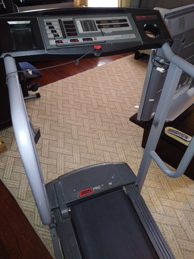Treadmill ProForm 385 - Works!