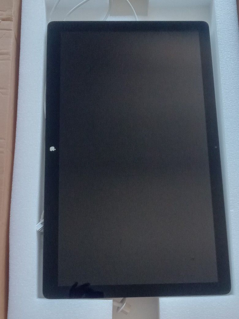 26 Inch Apple Monitor