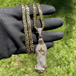 14K Gold filled Egyptian eye chain with a Diamond Virgin Mary Pendant 