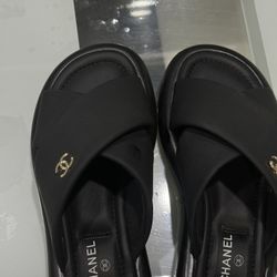 Gucci Women Shoes 