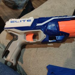 Elite Nerf Gun With 6 Darts