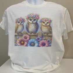 3 Owls 🦉 Design T-Shirt, New, Size Adult Small,(item 389)