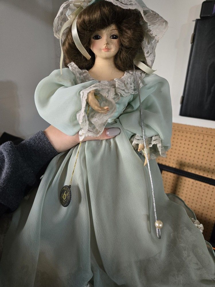 Brinns 1987 Limted Collectors Edition Porcelain Doll Made in Korea