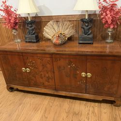 Buffet And Side Table 