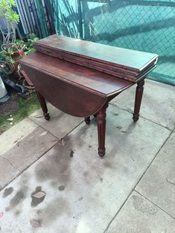 Victorian Era Table With Leafs 200.00