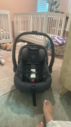 UPPAbaby Car seat