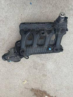 2012-2014 Mercedes Benz c250  intake manifold