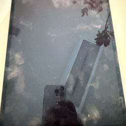 iPad Pro 13 Inch For Parts or Repair 