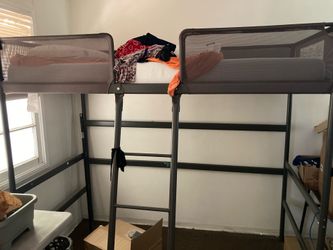 Twin mattress