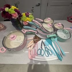 Barbie Pink And Blue Pots And Pans Kitchen Supplies