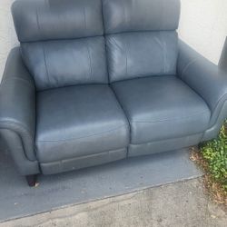 Electric Reclining Couch