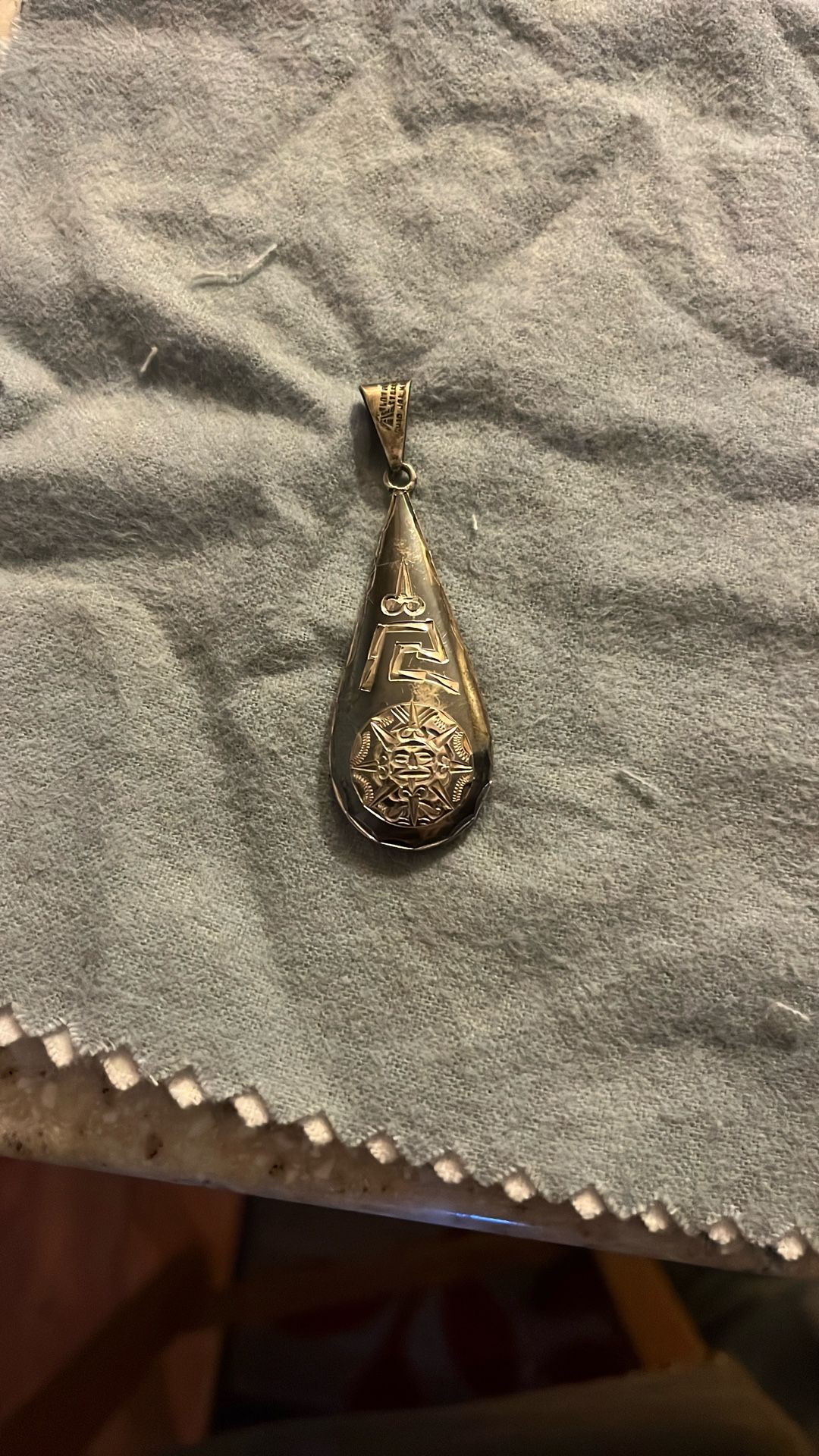 Plata 925 Sterling Large Silver Tear Shaped Pendant Etched Mayan Symbols