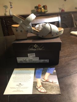 Leather sandals Size 5.5