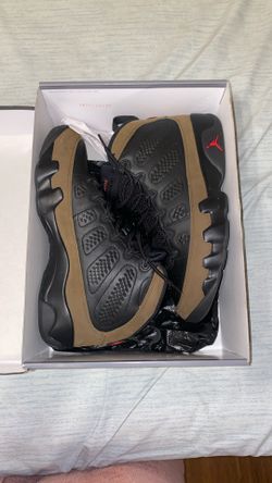 JORDAN olive 9s
