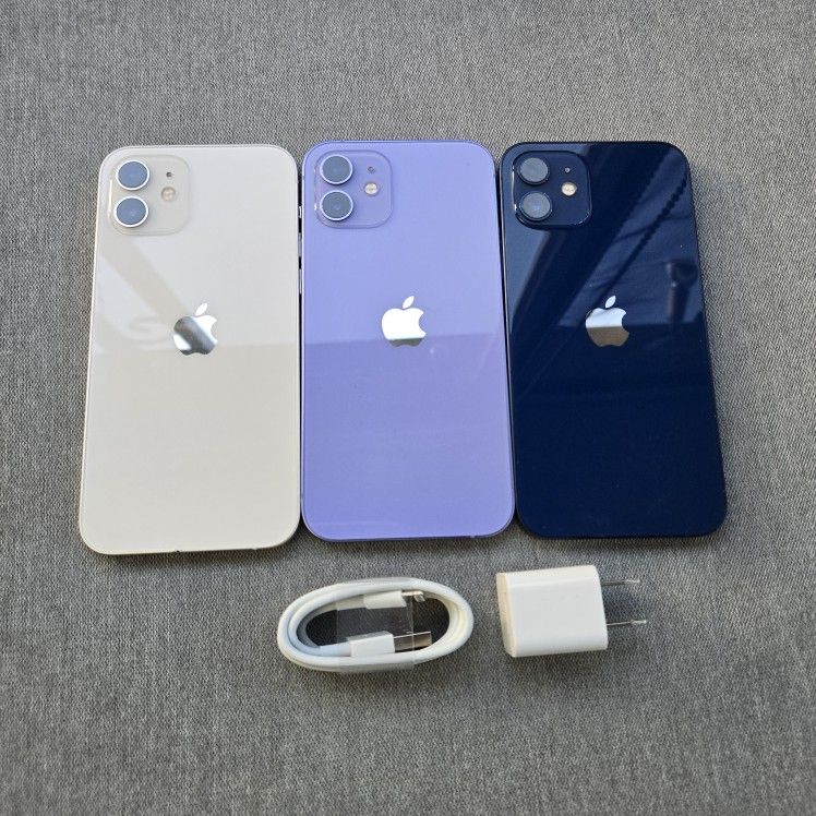 iPhone 12 5G - UNLOCKED - Like New 