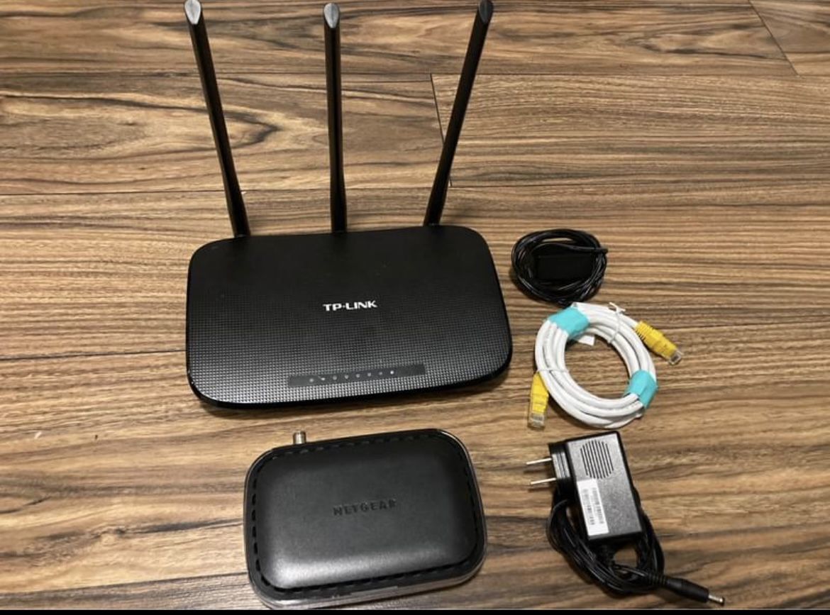 Netgear CM400 modem and TP-link TL-WR940N router