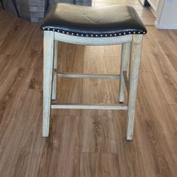 Single Comfy Barstool