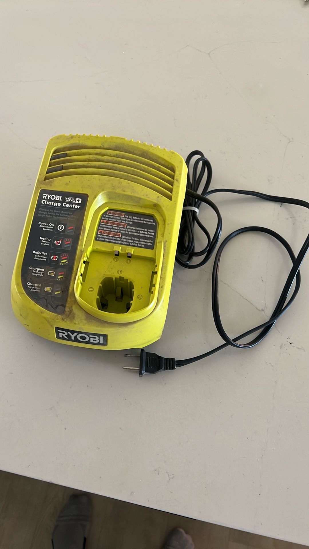 Ryobi P113 Oneplus Charge Center Charger