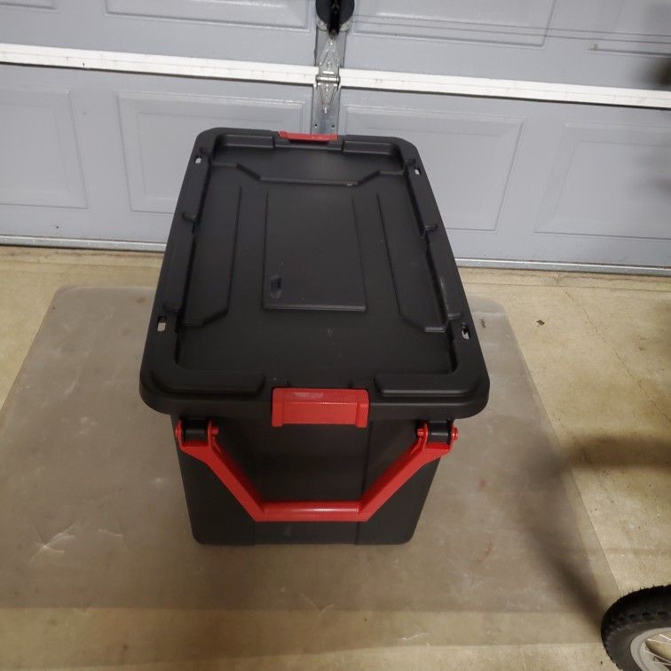 Sterilite 40 Gallon Wheeled Industrial Tote Plastic