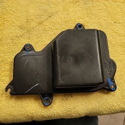 15-18 RAM 1500 Passenger Right Headlight Dust Cover Bulb Cap 5-Hole OEM 34032