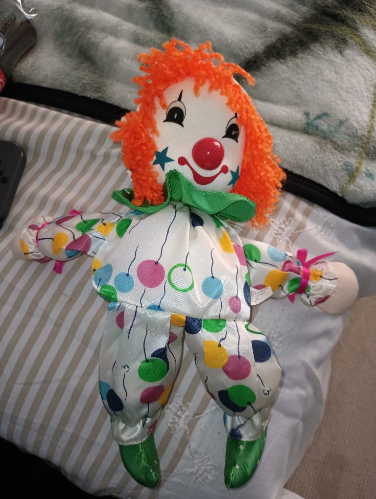 Vintage Dolls Unlimited Musical Windup Clown