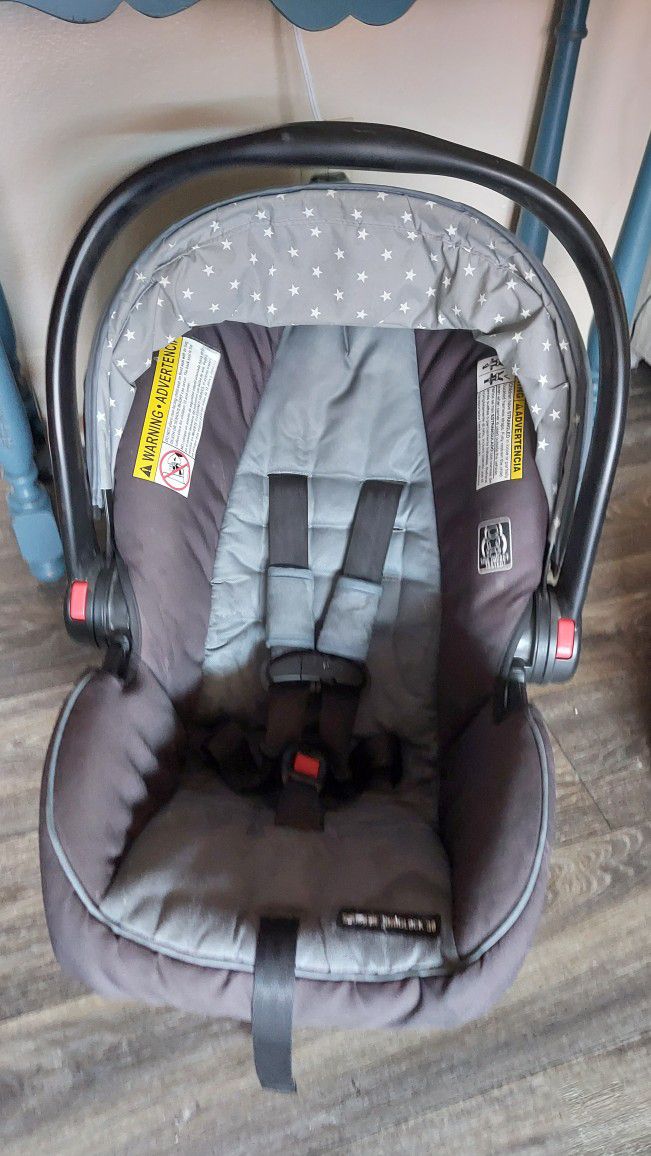 Graco Baby Carseat- Only $10!! Greenway & 19th Ave