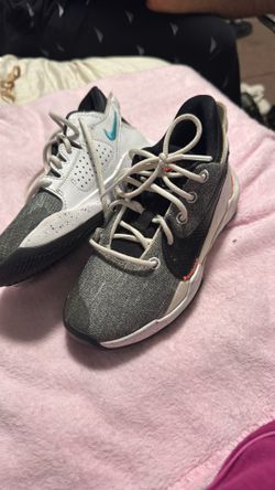 Nike Zoom Freak 2 Demon Kids Size 1.6