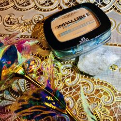 INFALLIBLE PRO-Glow  Powder L’Oréal Paris