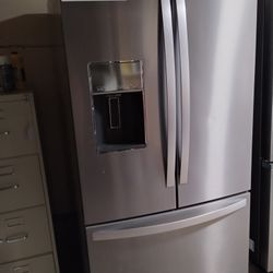 Whirlpool Refrigerator 
