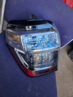 Toyota 4Runner Left Driver Taillight