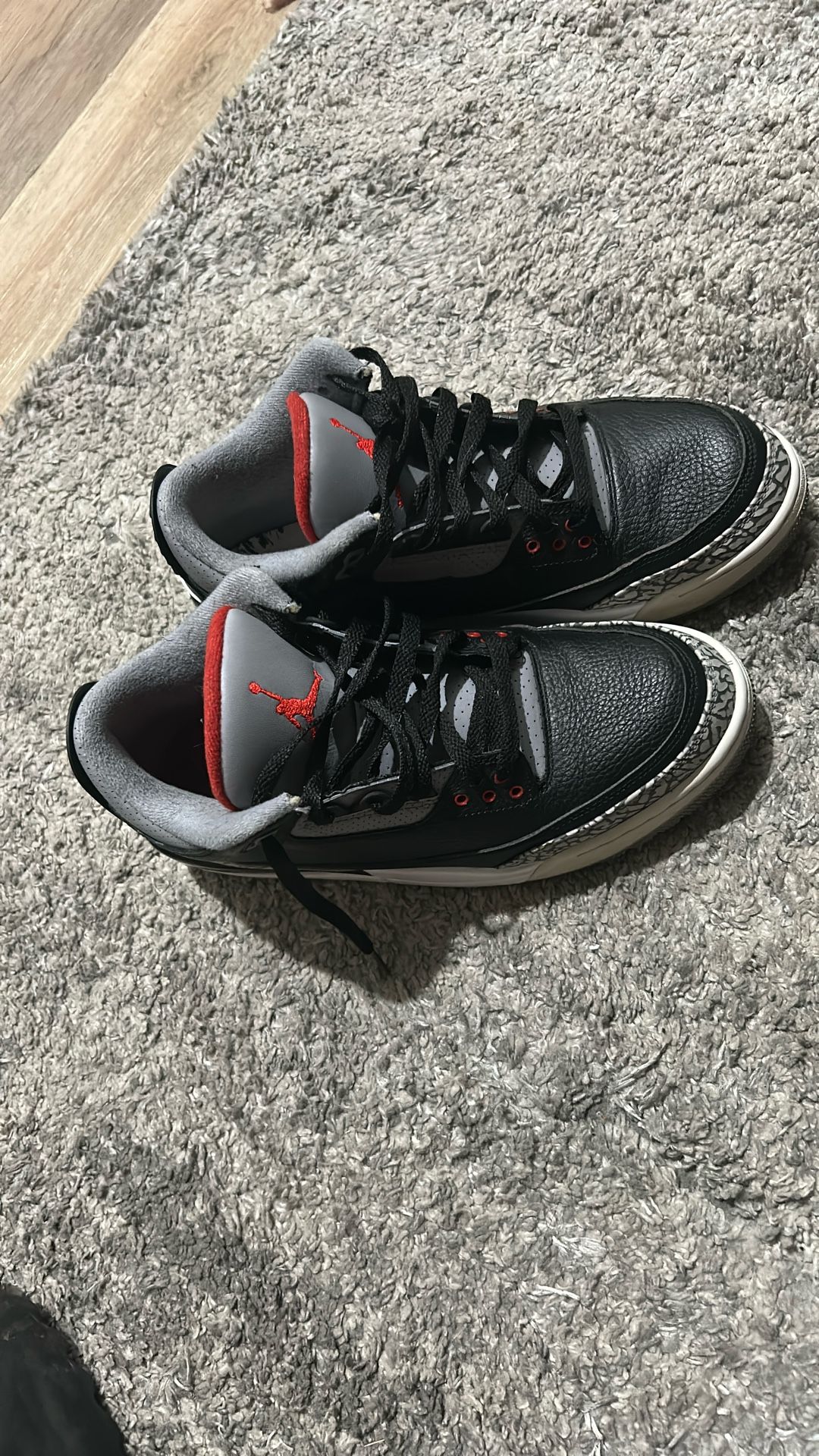 Selling Jordan 3s
