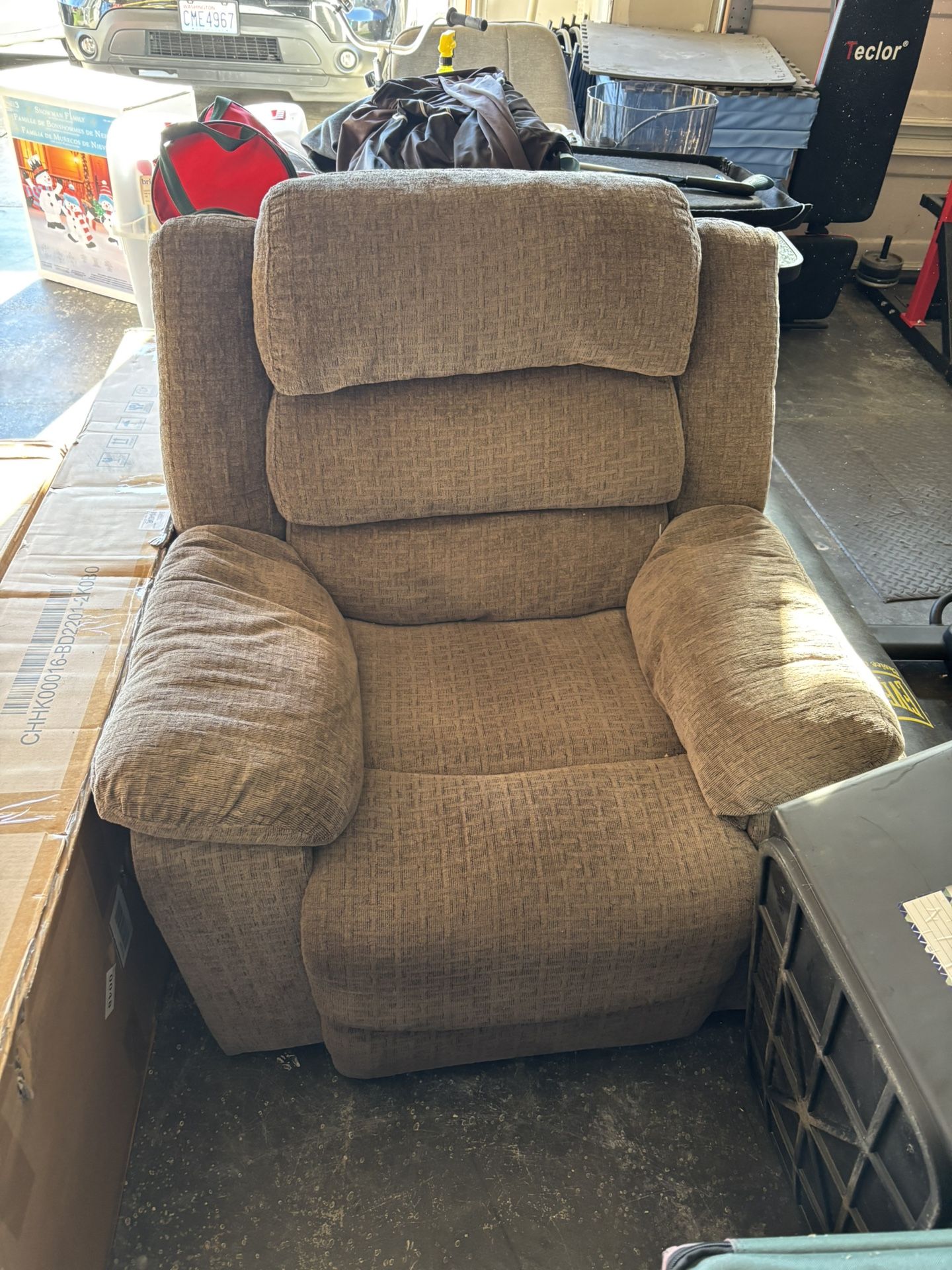 Free- Electric Recliner 