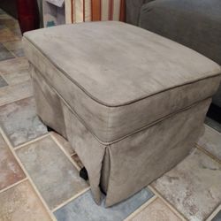 Gliding Ottoman 