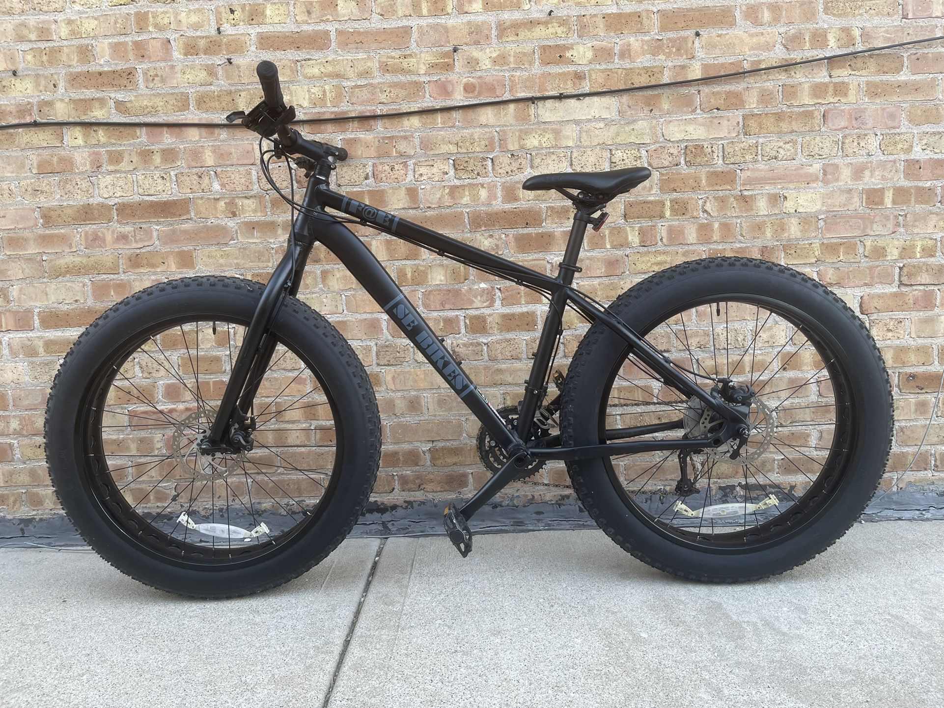 SE F@E Fat Bike (Size M, 17”) Matte Black