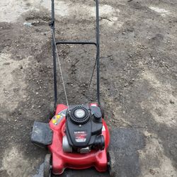 MTD PUSH MOWER 21” READY TO WORK ON PERFECT WORK CONDITIONS.