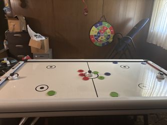 Air Hockey Table