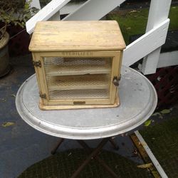 Sterlizer barber display case