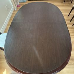 Free: Very Good Condition Extendable Table