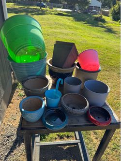 Set of 14 flower pots