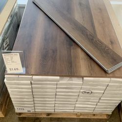 Luxury Oil Glow Waterproof Vinyl Plank Click Lock Flooring