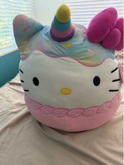 Hello kitty plushie