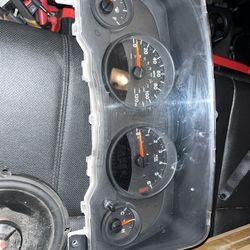 2011 Jeep Compass Cluster 