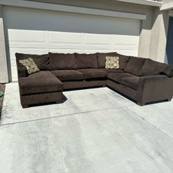 *Free Delivery 🚚 * U Shaped Sectional Sofa