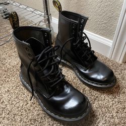 1460 Smooth Leather Lace Up Air Wair Dr. Martens Combat Boots