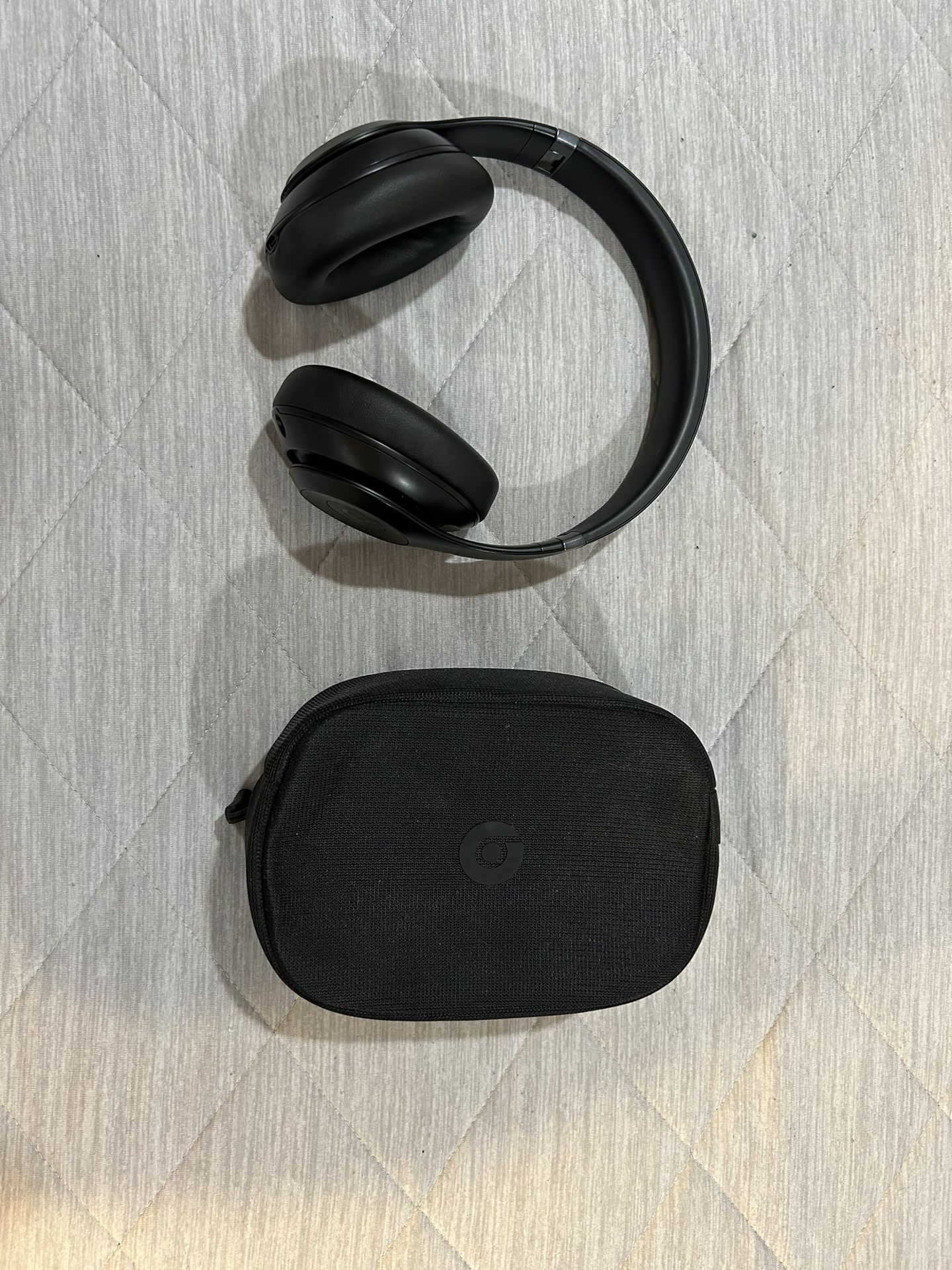 New Beats Studio Pro