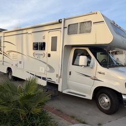 2005 Ford jayco Greyhawk
