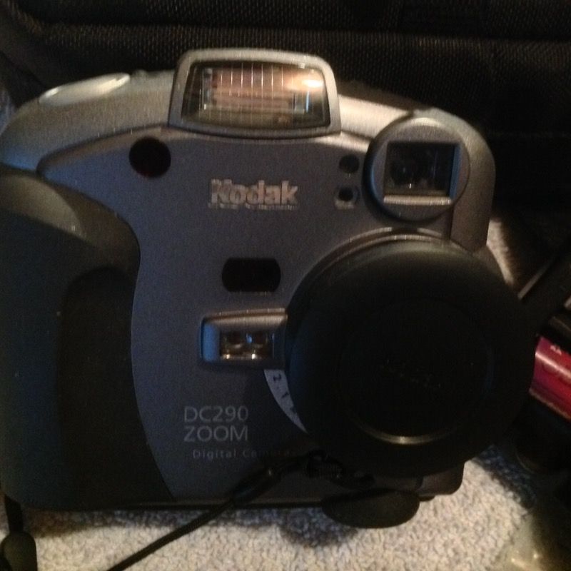 Kodak DC 290 Zoom 2.1MP Digital Camera