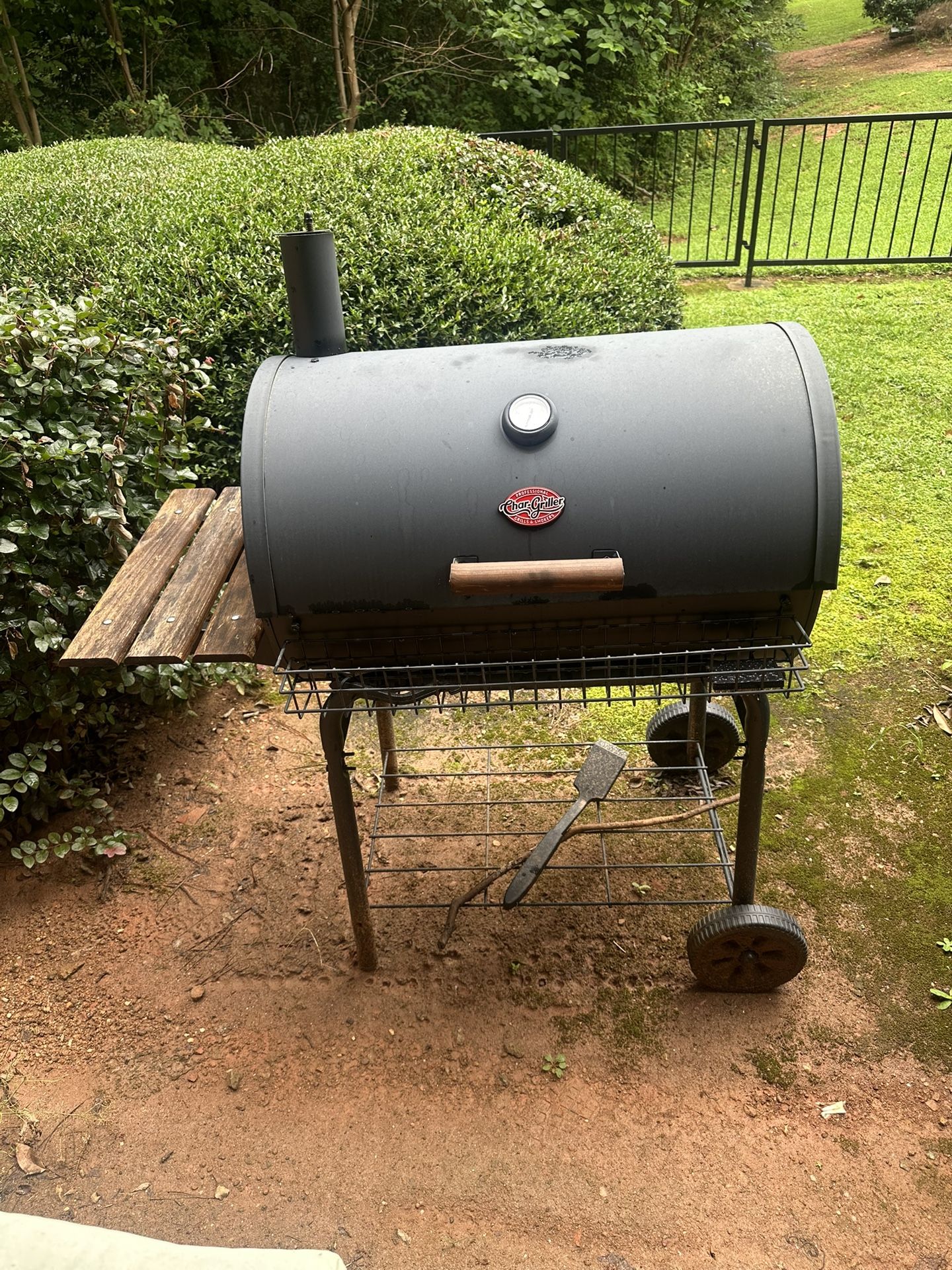 Chargriller Charcoal BBQ Grill