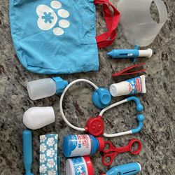 Melissa A D Doug Vet Set Junior Risk and Scrabble Board Games